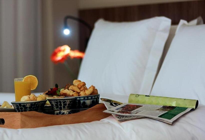 جناح دوبلكس, Bh Raja