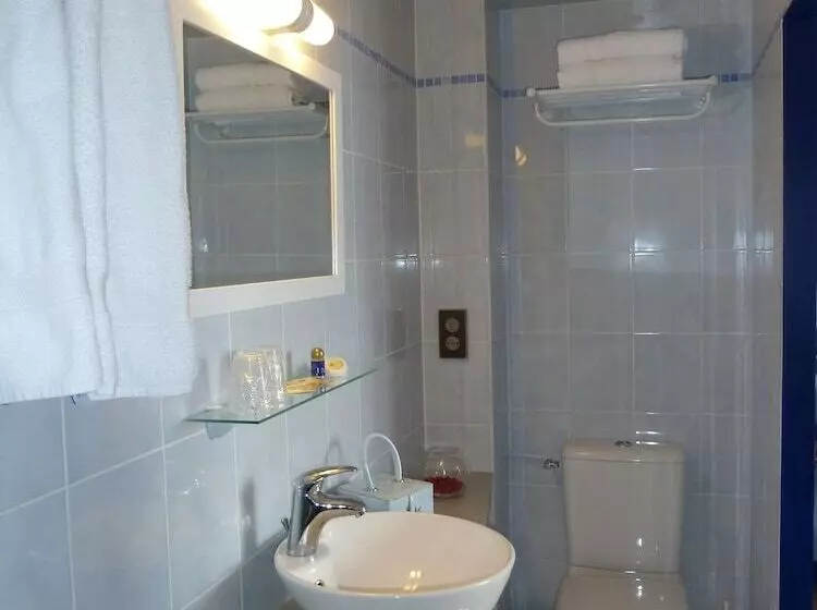 スタンダード4人部屋, Breizh Hôtel