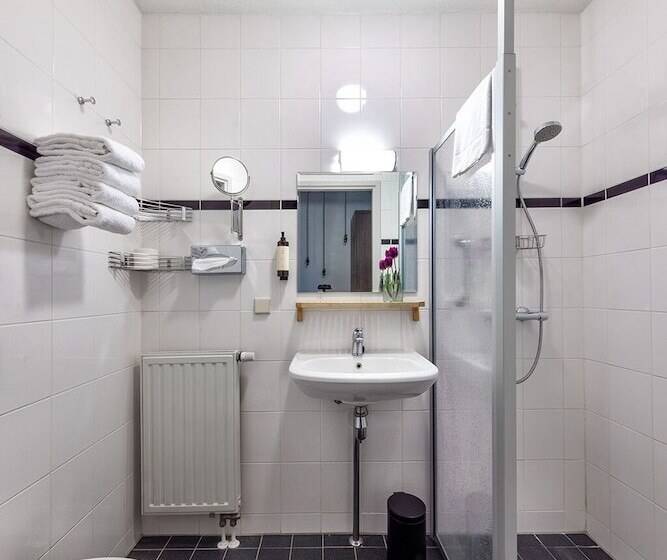 标准间, Broeck Oudewater