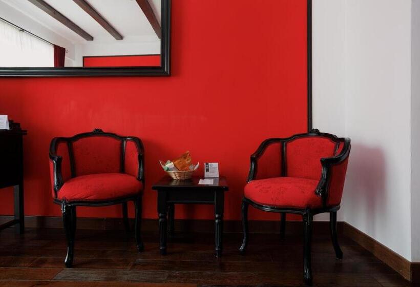 수피리어 룸, Conacul Archia