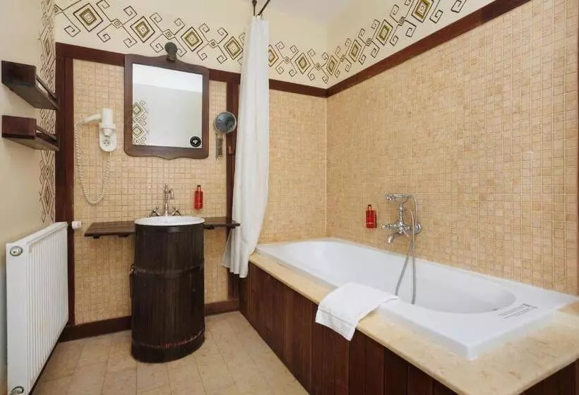 Habitació Superior, Conacul Archia
