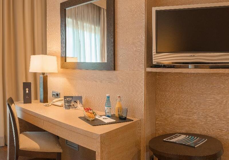 Люкс Кровать Кинг, Holiday Inn Express & Suites Salt Lake City South Murray By Ihg