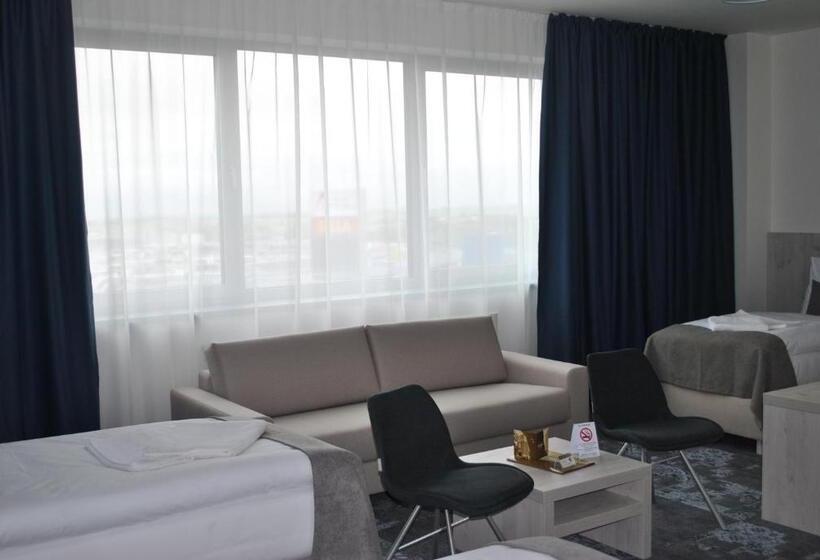 اتاق لوکس سه تخته, Košice