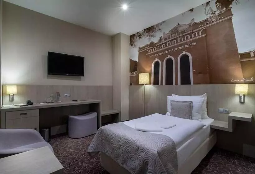 اتاق استاندارد یک نفره, Košice
