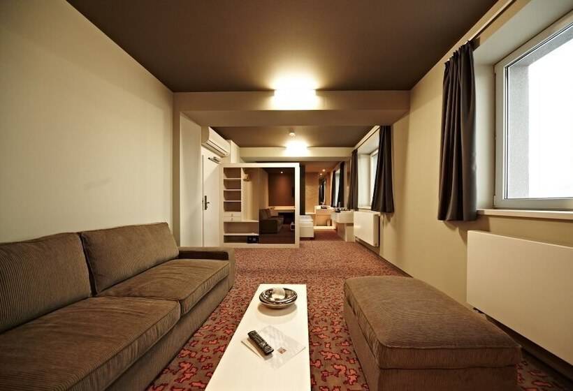 سوییت, Kongres Hotel Roca