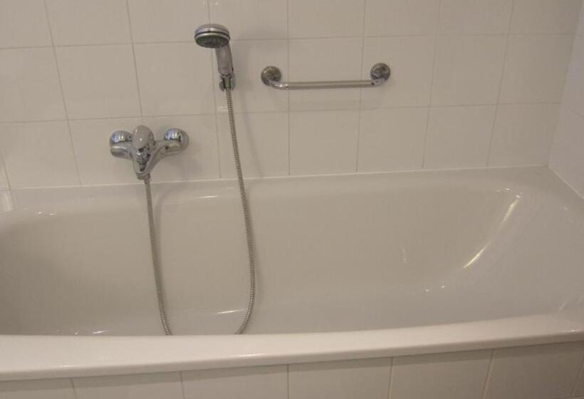 Номер Стандарт, Les Eleveurs