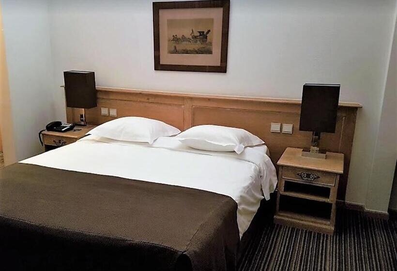 Номер Стандарт, Les Eleveurs