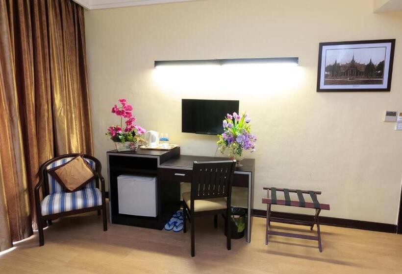 Deluxe Room, Paradise