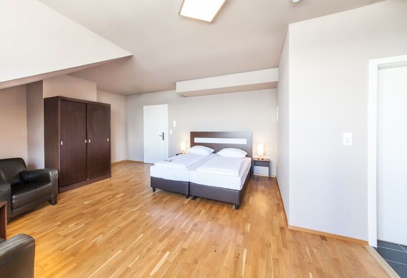 Номер Комфорт, Munique Frankfurt City