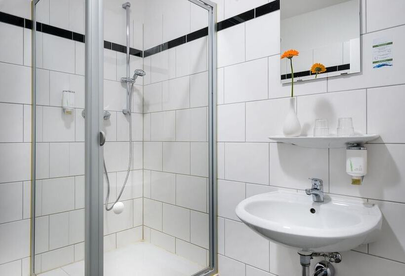 Quarto Triplo Comfort, Munique Frankfurt City
