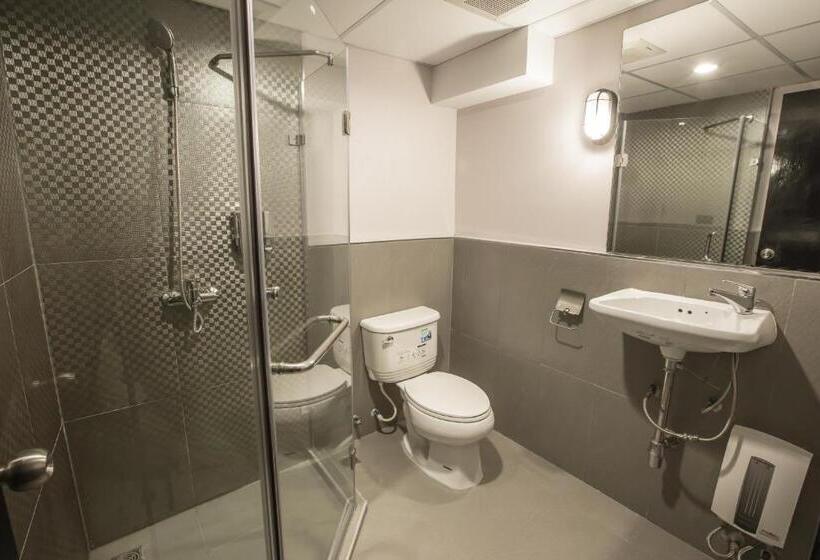 Quarto Deluxe, The Blocks Hostel Sukhumvit 10