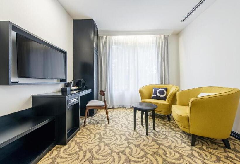 Полулюкс, Hako Hotel Jbcc