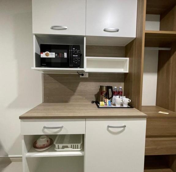 Номер Superior, Christella Hotel Laemchabang