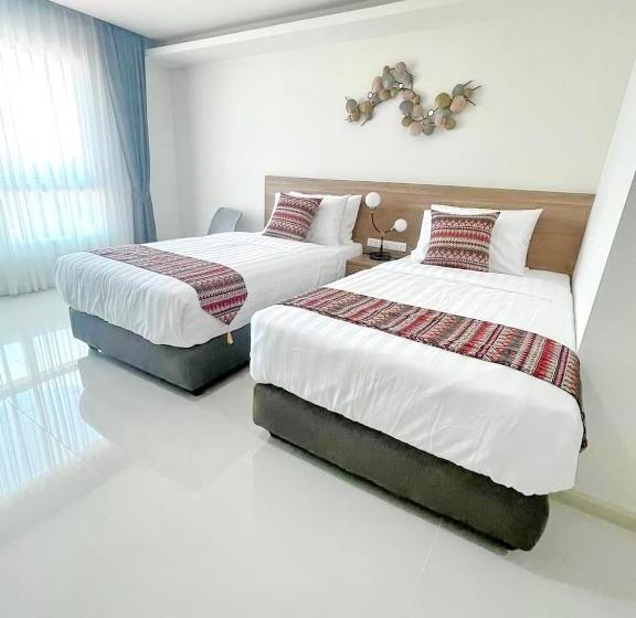 Номер Superior, Christella Hotel Laemchabang