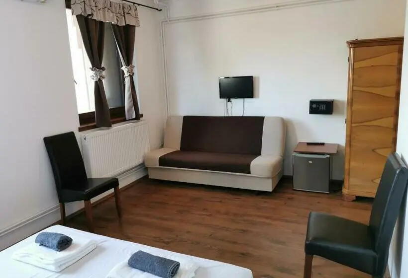 スタンダードルーム, Merlot Borhotel és Látványpince