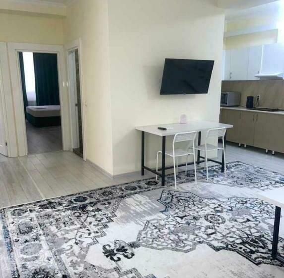 آپارتمان 2 خوابه, Rusel