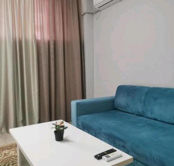 اتاق سوپریور سه تخته, Rusel