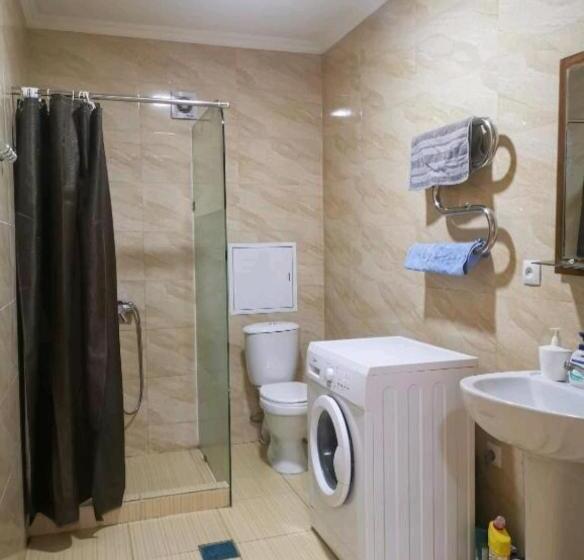 اتاق سوپریور سه تخته, Rusel