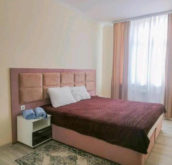 آپارتمان 1 خوابه با چشمانداز دریا, Rusel