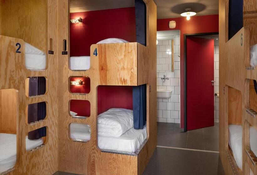 سرير فى غرفة مشتركه, Eklo Paris Roissy Cdg Airport