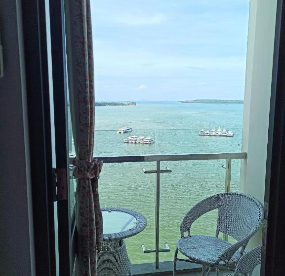 דירת חדר נוף לים, Palam Mansion At Apartment One Residence