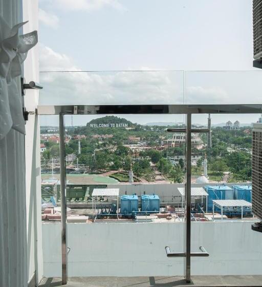 דירה בת חדר שינה 1 עם מרפסת, Palam Mansion At Apartment One Residence