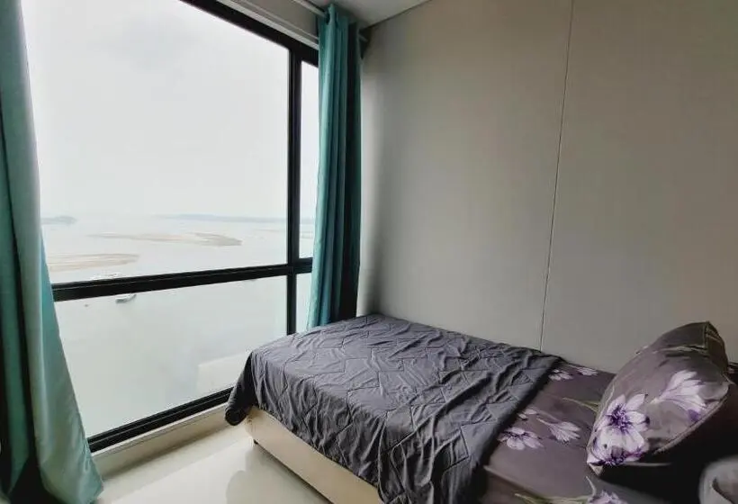 Deluxe Suite Sea View, Palam Mansion At Apartment One Residence