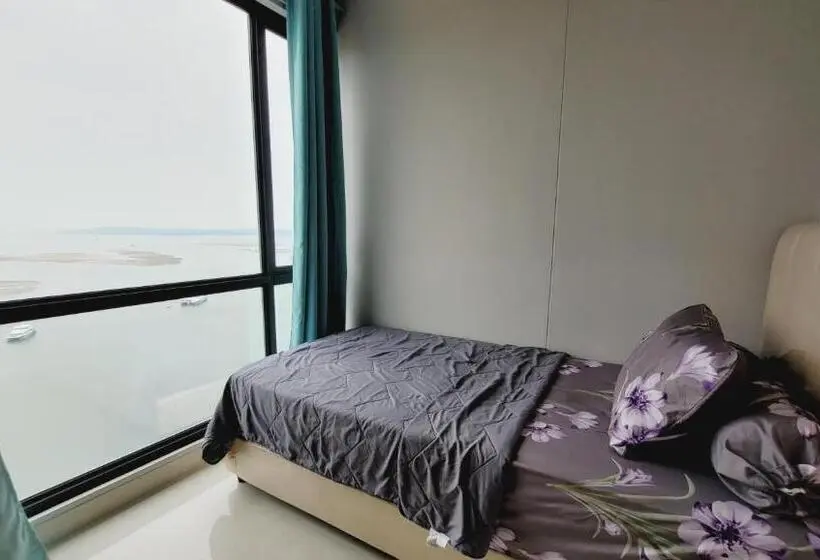 Deluxe Suite Sea View, Palam Mansion At Apartment One Residence