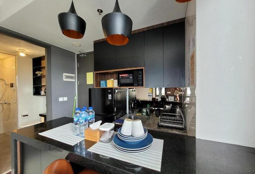 סוויטה עם מרפסת, Palam Mansion At Apartment One Residence