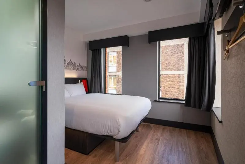 اتاق استاندارد برای معلولان, Easyhotel Dublin