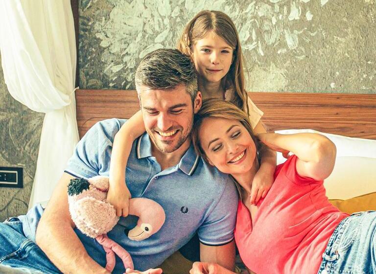 اتاق لوکس, Helvecija 1880