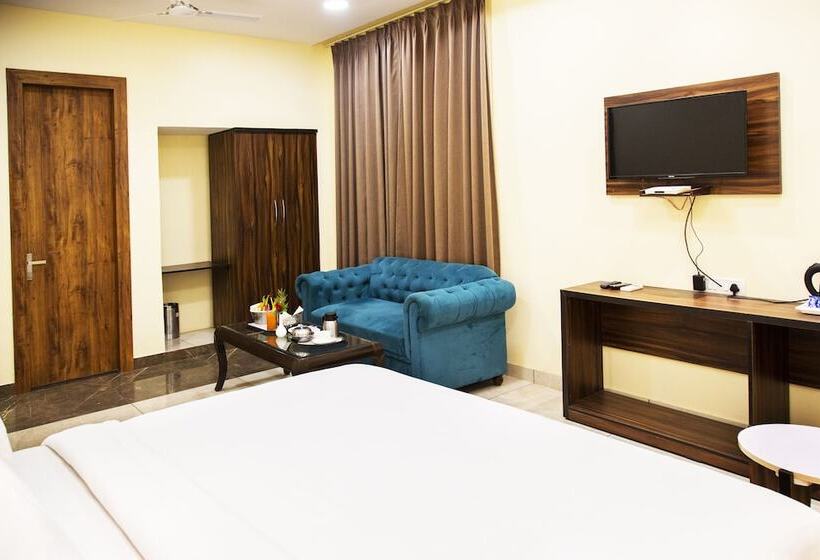 غرفة ديلوكس, Clarks Inn Dudhwa