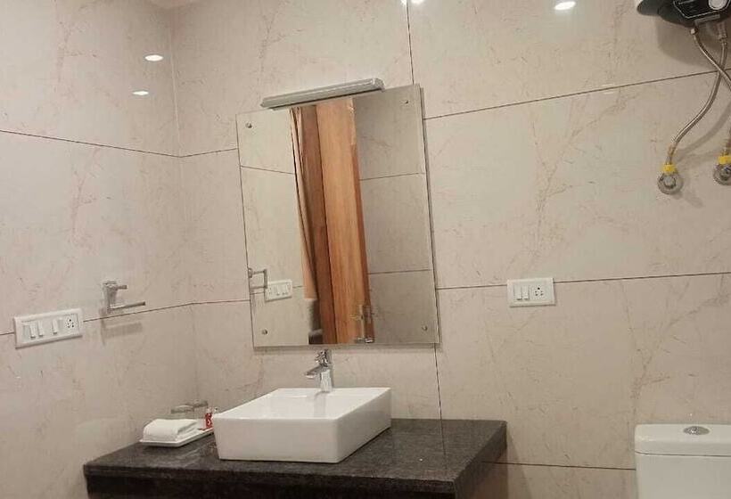 Номер Deluxe, Clarks Inn Dudhwa