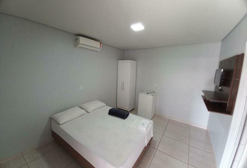 غرفة قياسية فردية, Home