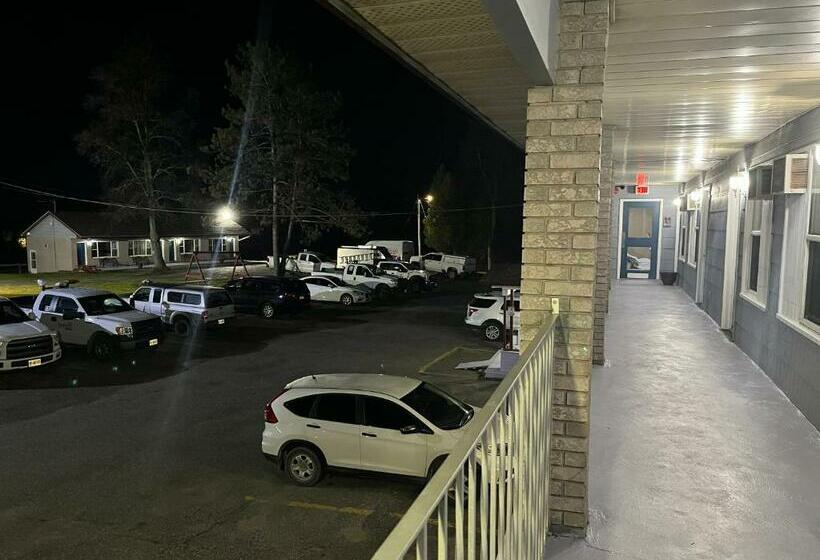 غرفة ديلوكس مطلّة علي البحر مزوَّدة بشُرفة, Old Mill Motel