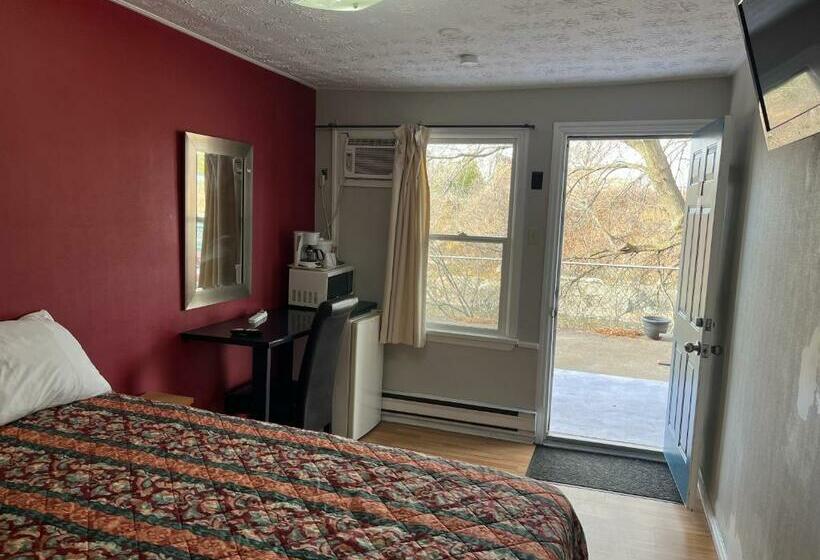 غرفة ديلوكس مطلّة علي البحر مزوَّدة بشُرفة, Old Mill Motel