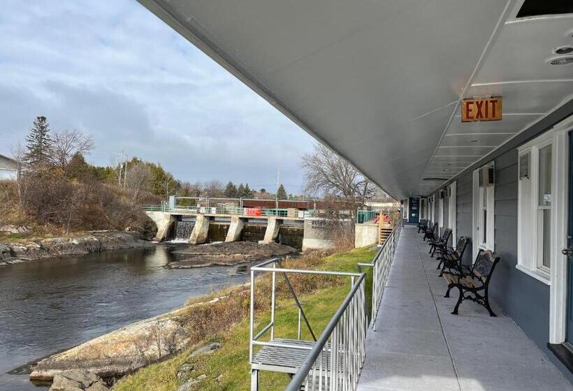 غرفة قياسية, Old Mill Motel