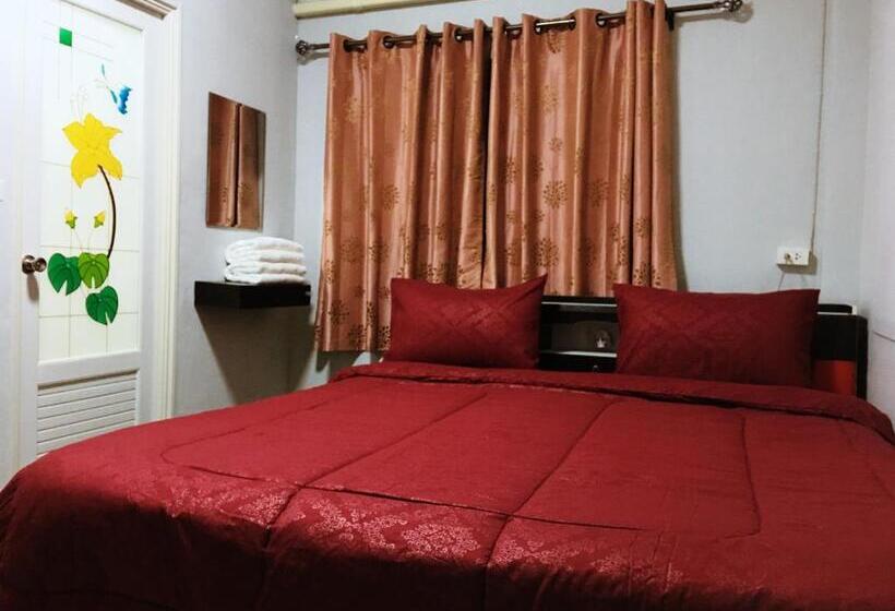 스탠다드 룸 킹사이즈 침대, At Home Hostel