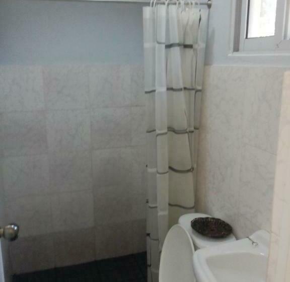 اتاق استاندارد, Sealey S Inn