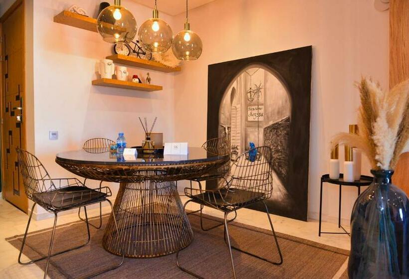 1 Bedroom Deluxe Apartment, Appartement De Prestige Climatisé à L Hivernage 400m De La Gare