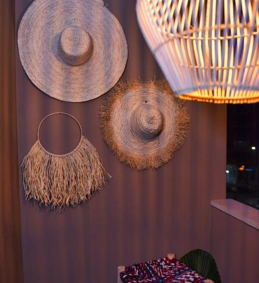 1 Bedroom Deluxe Apartment, Appartement De Prestige Climatisé à L Hivernage 400m De La Gare