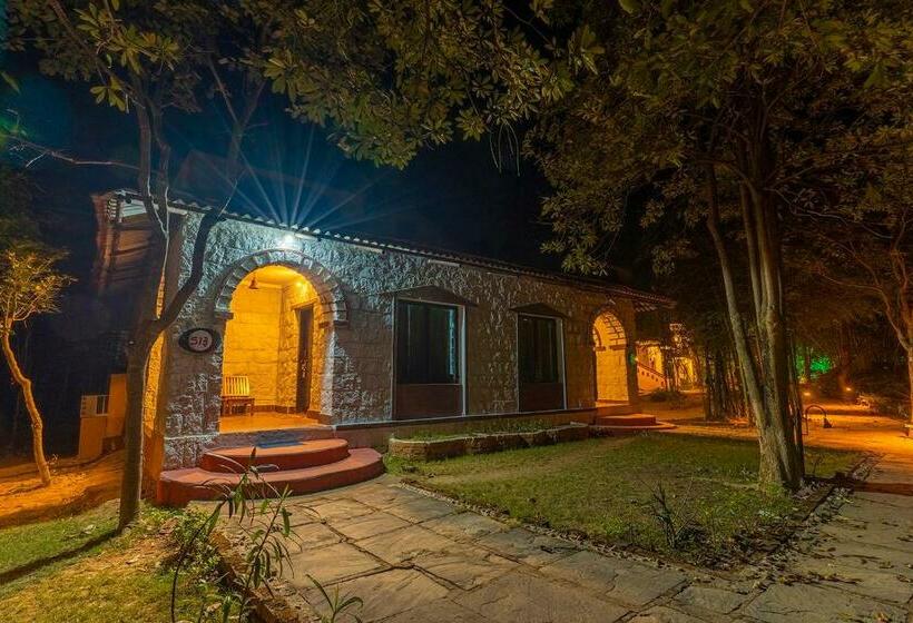 חדר סטנדרט עם מיטת קינג, Jungle King Resort