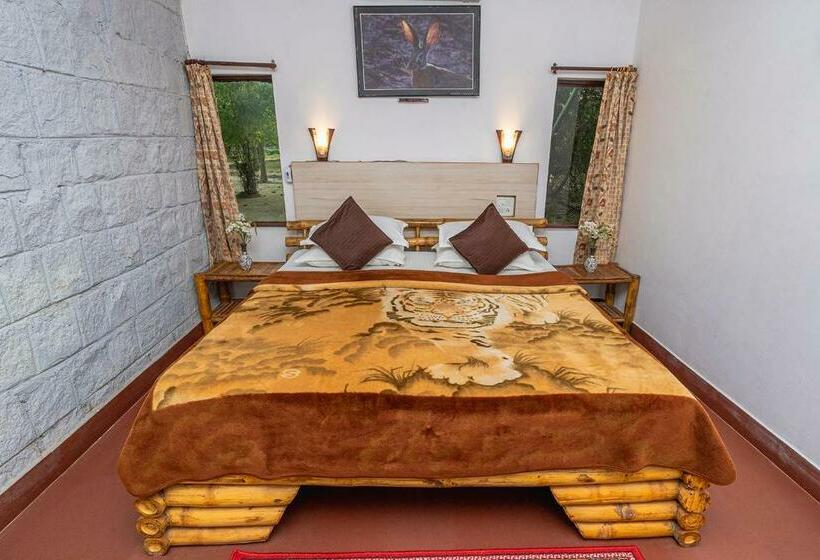 חדר סטנדרט עם מיטת קינג, Jungle King Resort