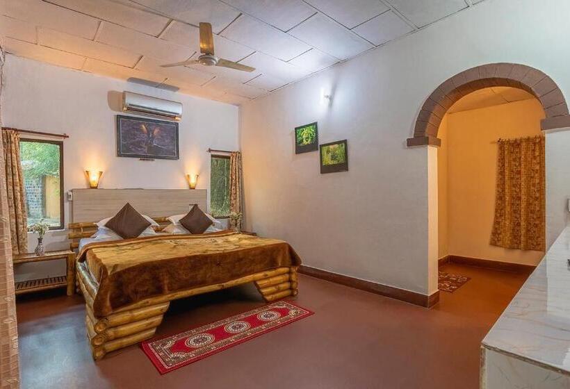 חדר סטנדרט עם מיטת קינג, Jungle King Resort