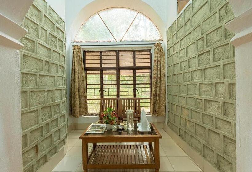 חדר אקונומי, Jungle King Resort