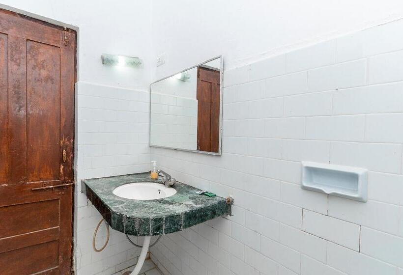 חדר אקונומי, Jungle King Resort