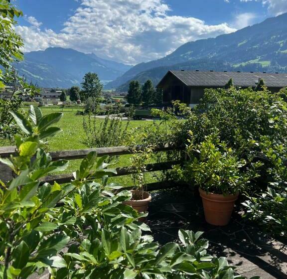 شقة غرفة واحدة مزودة بتراس, Landgasthof Hotel Linde