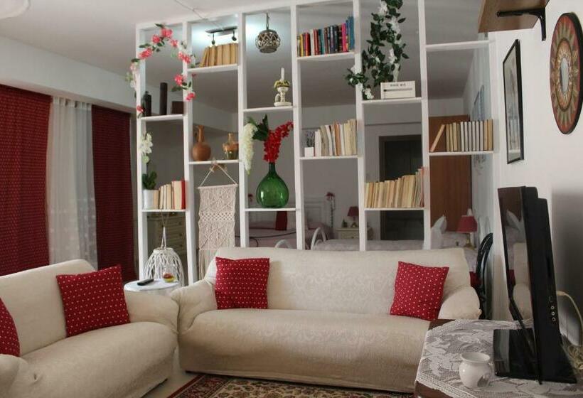 1ベッドルームハウス, B&b Flower House