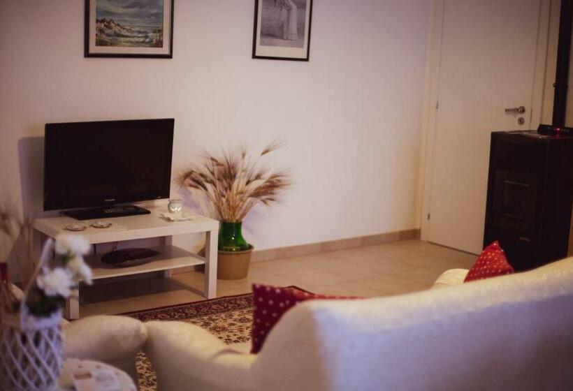 1ベッドルームハウス, B&b Flower House