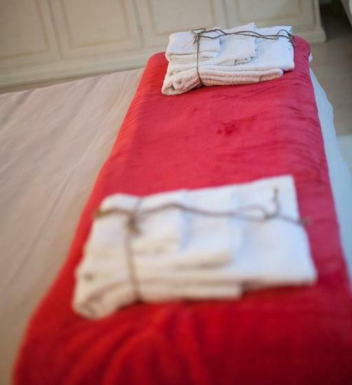 1ベッドルームハウス, B&b Flower House